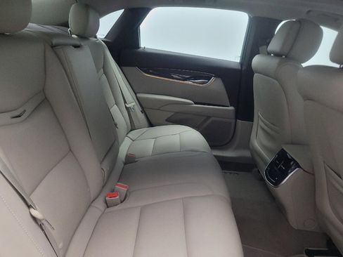 Used 2014 Cadillac XTS Luxury FWD image 19