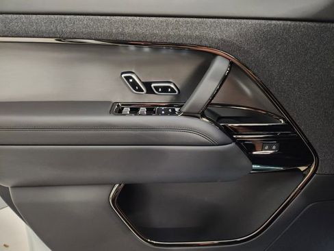 New 2026 Land Rover Range Rover Sport SE image 23