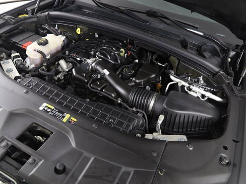 Used 2022 Jeep Grand Cherokee Limited image 19