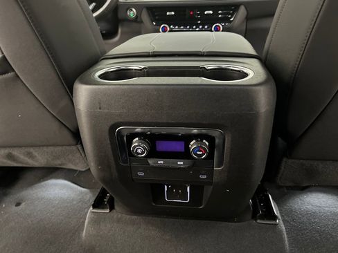 Used 2025 Chevrolet Tahoe LT image 21