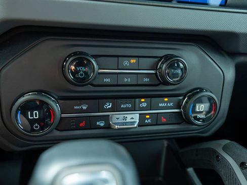 Used 2024 Ford Bronco Big Bend AWD/4WD image 26