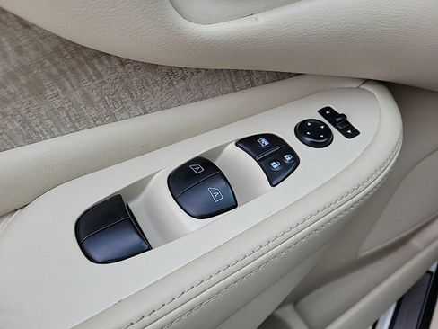 Used 2019 Nissan Murano SV image 30