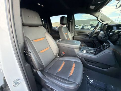 Used 2024 GMC Sierra 2500 AT4 w/ AT4 Preferred Package AWD/4WD image 23