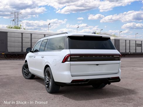 New 2027 Lincoln Navigator L Reserve w/ Jet Appearance Package AWD/4WD image 8