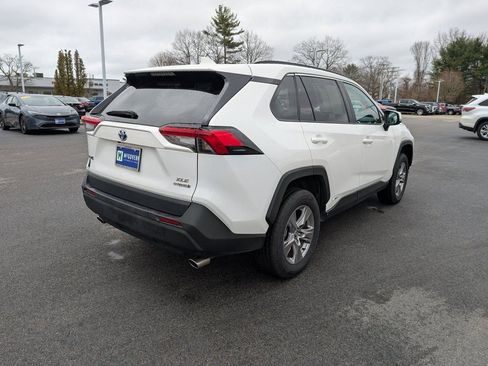 Used 2023 Toyota RAV4 XLE w/ Convenience Package image 6