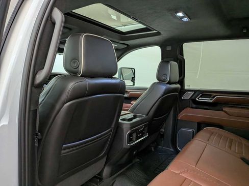 Certified 2024 GMC Sierra 3500 Denali Ultimate image 18