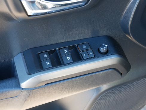 Used 2023 Toyota Tacoma TRD Off-Road image 19