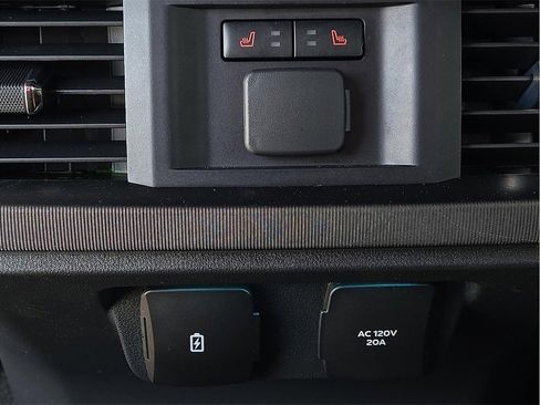 Used 2024 Ford F150 Platinum w/ Equipment Group 702A High image 10