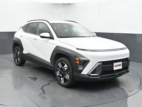 Used 2024 Hyundai Kona SEL AWD/4WD image 6