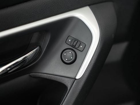 Used 2017 Nissan Altima 2.5 SV image 40