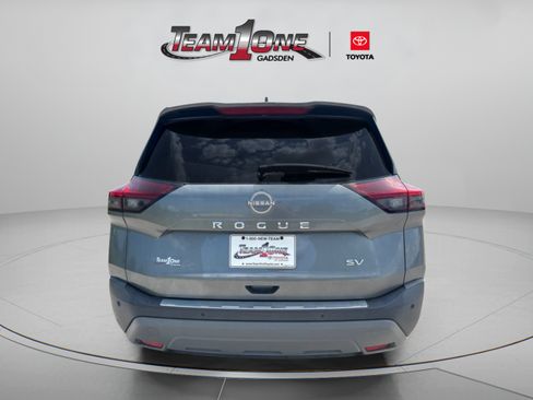 Used 2023 Nissan Rogue SV w/ SV Premium B Package FWD image 6