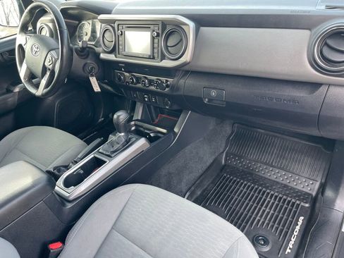 Used 2019 Toyota Tacoma SR5 image 20