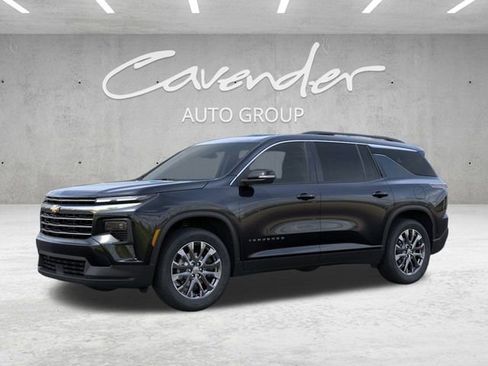 New 2026 Chevrolet Traverse LT image 2
