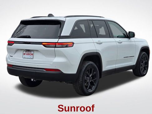 New 2026 Jeep Grand Cherokee Altitude AWD/4WD image 21