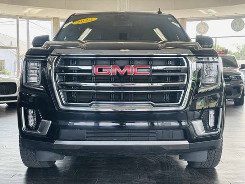 Used 2023 GMC Yukon XL SLT AWD/4WD image 18