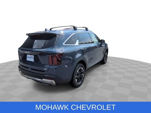 Used 2024 Kia Sorento S AWD/4WD image 9