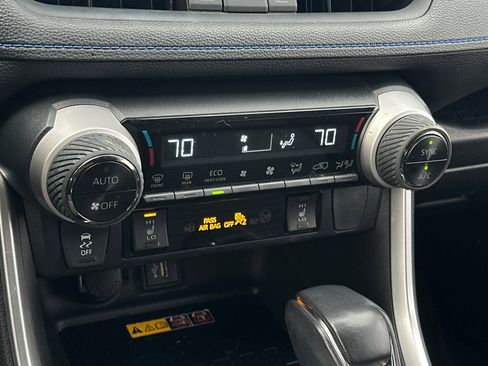 Used 2024 Toyota RAV4 XSE image 19