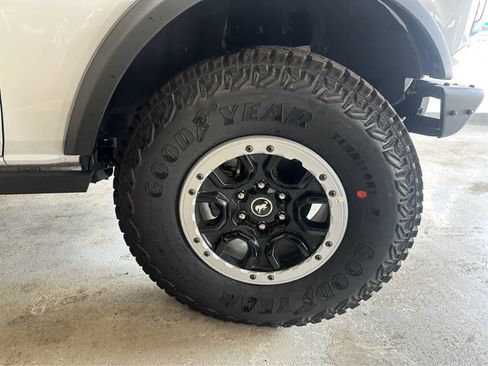New 2026 Ford Bronco Badlands w/ Sasquatch Package AWD/4WD image 30