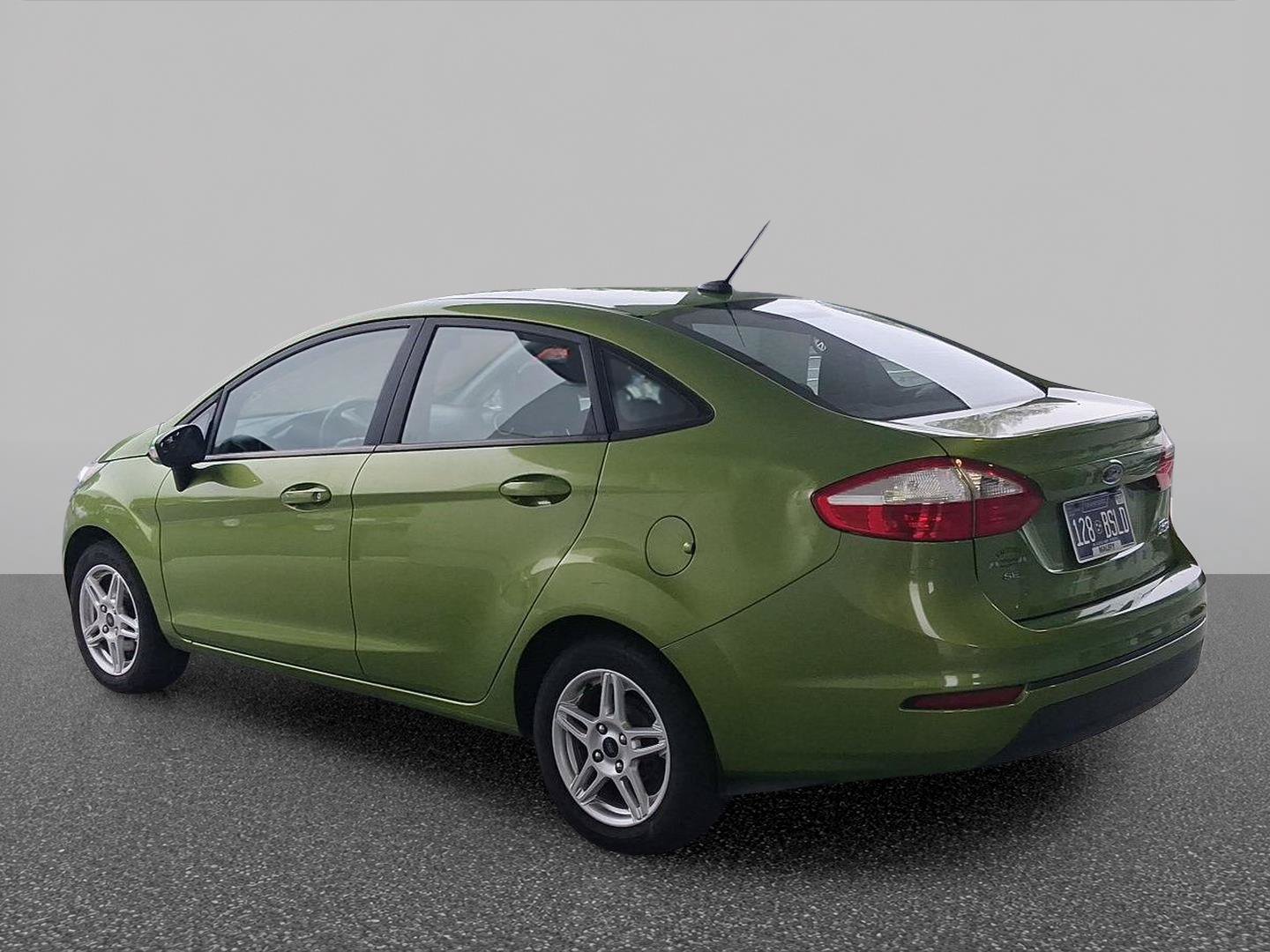 Used 2019 Ford Fiesta SE FWD image 3