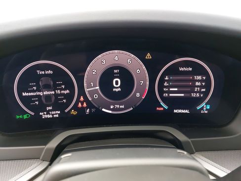 Certified 2025 Porsche 911 Carrera image 17