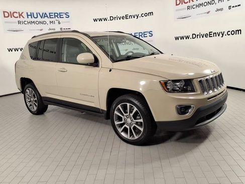 Used 2017 Jeep Compass High Altitude AWD/4WD image 3