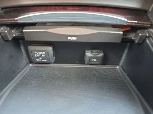Used 2017 Acura TLX w/ Technology Package FWD image 37