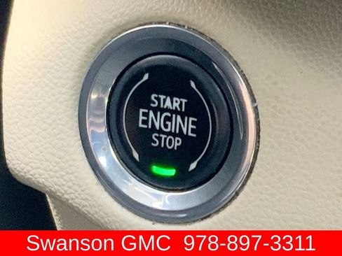 Certified 2022 Buick Envision Essence w/ Technology Package I FWD image 18