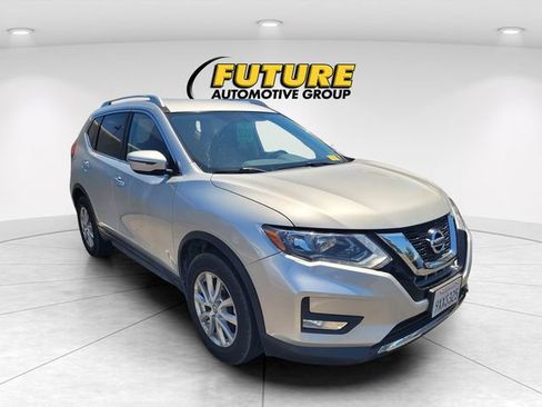 Used 2017 Nissan Rogue SV AWD/4WD image 1