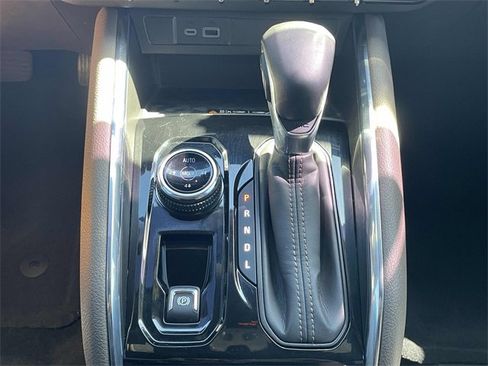 Used 2023 GMC Canyon Denali image 19