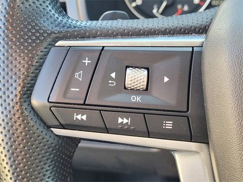 Used 2024 Mitsubishi Outlander SE image 14