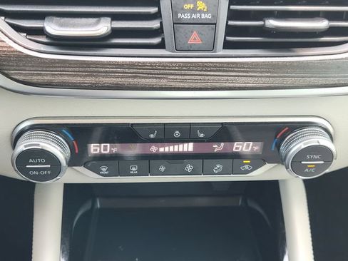 Used 2021 Nissan Altima 2.5 SL FWD image 17