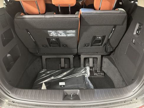 New 2026 Kia Carnival SX w/ SX Dark Edition Package image 31