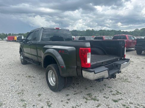 Used 2017 Ford F350 XL w/ Power Equipment Group AWD/4WD image 5