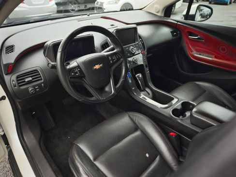 Used 2012 Chevrolet Volt Premium w/ Premium Trim Package FWD image 18