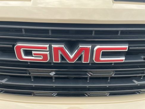 Used 2022 GMC Sierra 1500 Elevation image 35