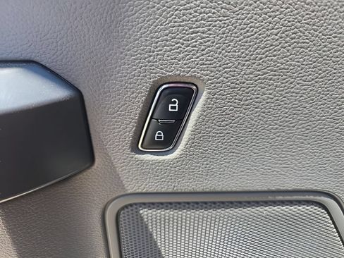 Used 2019 Ford F150 XLT AWD/4WD image 14