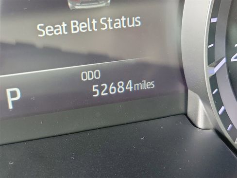 Used 2023 Toyota Highlander LE image 23