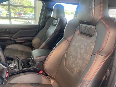 Used 2025 Toyota Tacoma TRD Pro AWD/4WD image 15