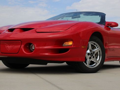Used 1999 Pontiac Firebird Trans Am RWD image 2