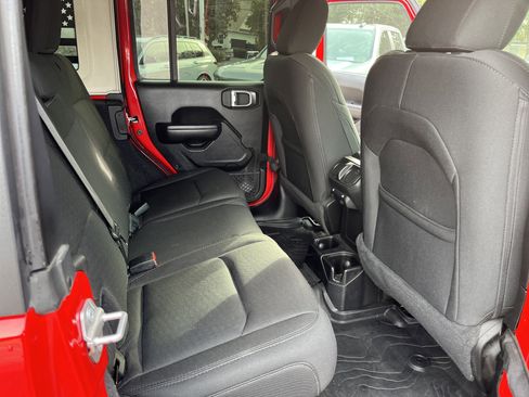 Used 2020 Jeep Wrangler Unlimited Sport image 26
