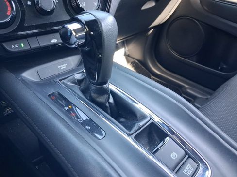 Used 2019 Honda HR-V Sport image 25