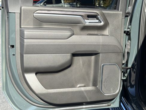 Used 2025 Chevrolet Silverado 2500 LTZ w/ LTZ Convenience Package image 20