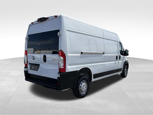 Used 2023 RAM ProMaster 2500 FWD image 3