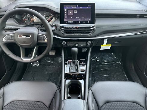 New 2026 Jeep Compass Latitude AWD/4WD image 12