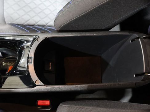 Used 2022 Toyota C-HR XLE image 29