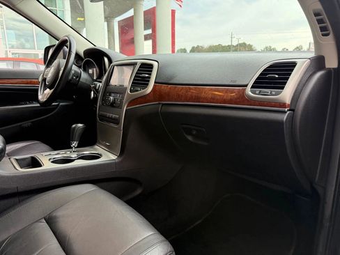 Used 2013 Jeep Grand Cherokee Limited image 18