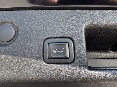 Used 2020 Chevrolet Equinox LT AWD/4WD image 21