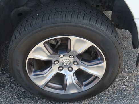 Used 2024 RAM 1500 Laramie AWD/4WD image 16