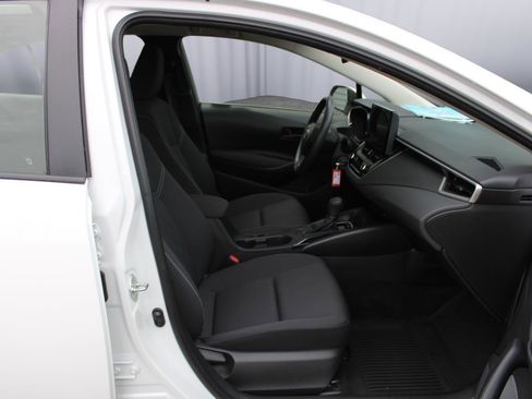 Certified 2024 Toyota Corolla LE image 33