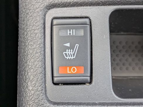Used 2018 Nissan Rogue Sport SL w/ SL Premium Package FWD image 25